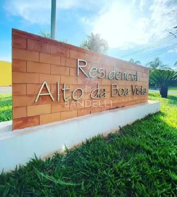 Foto 1 de Terreno / Lote à venda em Araraquara - SP