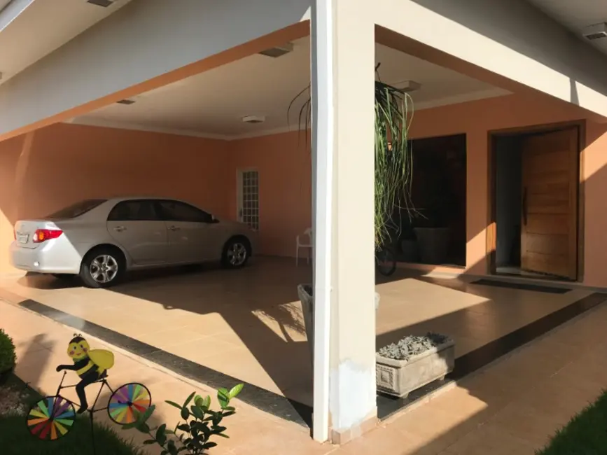 Casa com 3 quartos à venda, 348m2 em Vila Harmonia, Araraquara - SP - imagem 3 Foto 3 de Casa com 3 quartos à venda, 348m2 em Vila Harmonia, Araraquara - SP