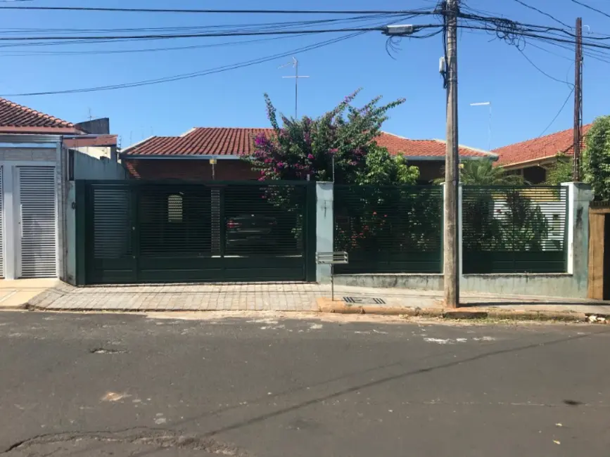 Foto 1 de Casa com 3 quartos à venda, 194m2 em Vila José Bonifácio, Araraquara - SP