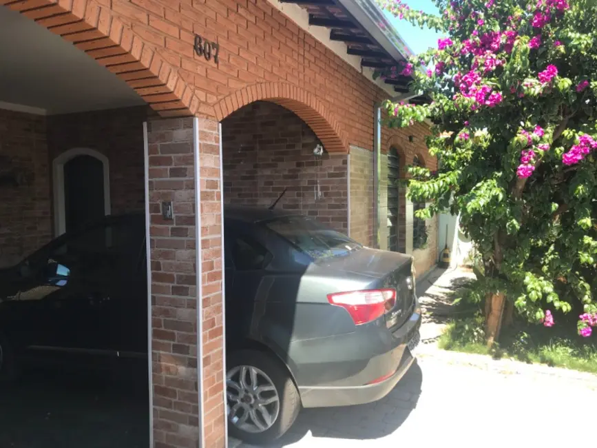 Casa com 3 quartos à venda, 194m2 em Vila José Bonifácio, Araraquara - SP - imagem 4 Foto 4 de Casa com 3 quartos à venda, 194m2 em Vila José Bonifácio, Araraquara - SP