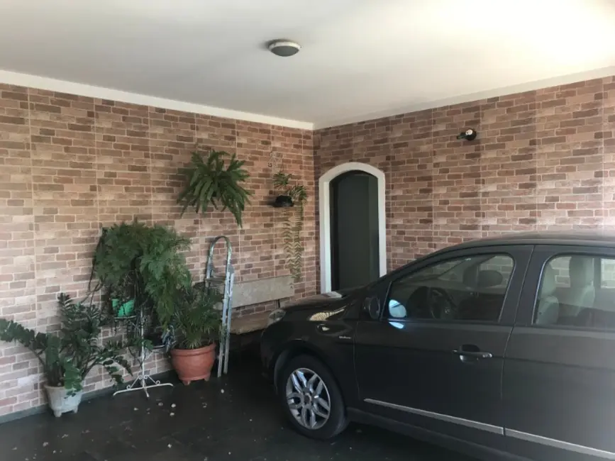 Casa com 3 quartos à venda, 194m2 em Vila José Bonifácio, Araraquara - SP - imagem 8 Foto 8 de Casa com 3 quartos à venda, 194m2 em Vila José Bonifácio, Araraquara - SP