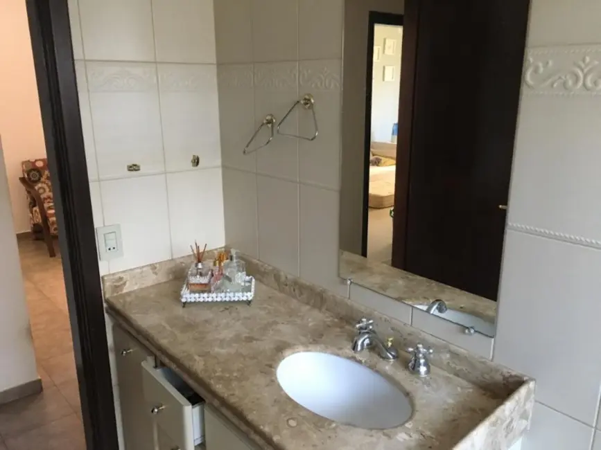 Casa com 3 quartos à venda, 332m2 em Vila José Bonifácio, Araraquara - SP - imagem 6 Foto 6 de Casa com 3 quartos à venda, 332m2 em Vila José Bonifácio, Araraquara - SP