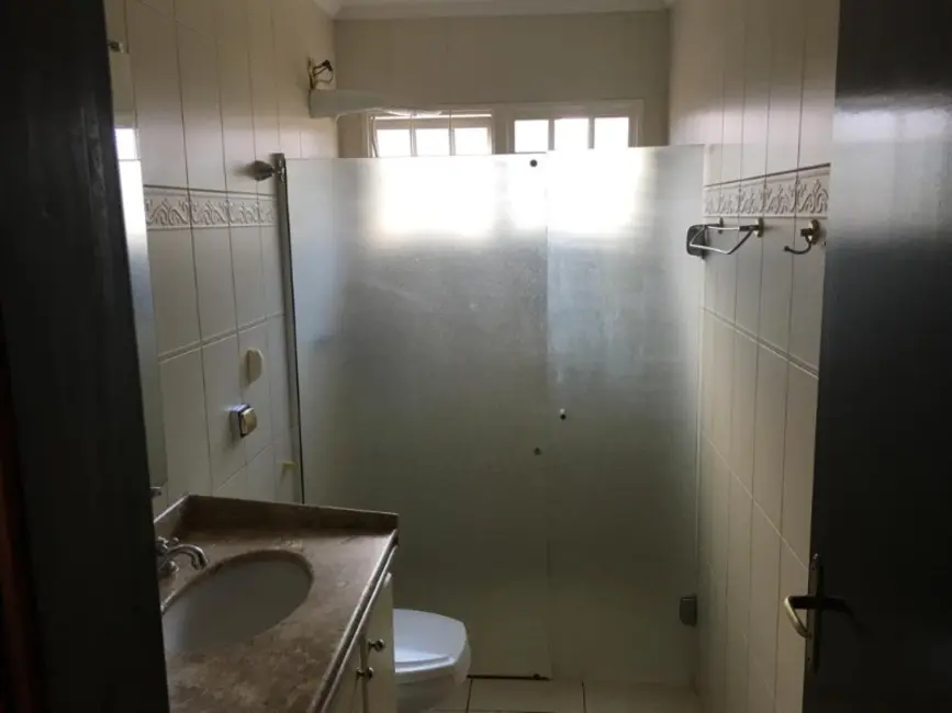 Casa com 3 quartos à venda, 332m2 em Vila José Bonifácio, Araraquara - SP - imagem 5 Foto 5 de Casa com 3 quartos à venda, 332m2 em Vila José Bonifácio, Araraquara - SP