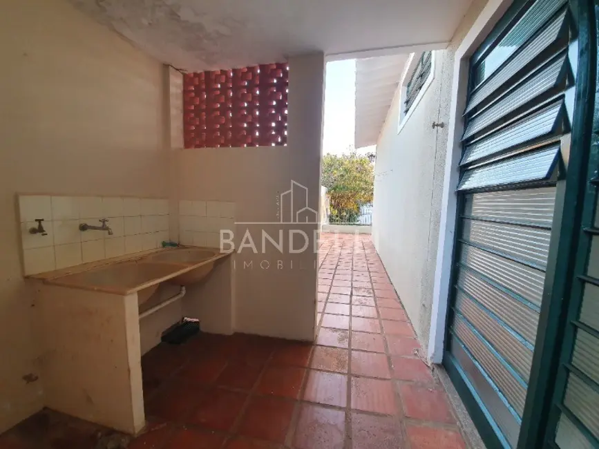 Casa com 3 quartos à venda, 273m2 em Centro, Araraquara - SP - imagem 6 Foto 6 de Casa com 3 quartos à venda, 273m2 em Centro, Araraquara - SP