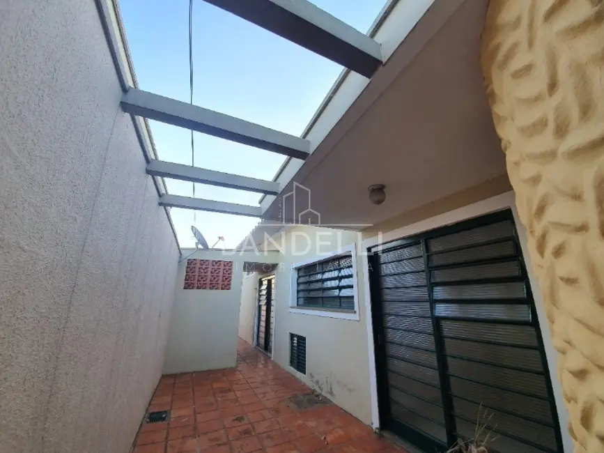 Casa com 3 quartos à venda, 273m2 em Centro, Araraquara - SP - imagem 5 Foto 5 de Casa com 3 quartos à venda, 273m2 em Centro, Araraquara - SP