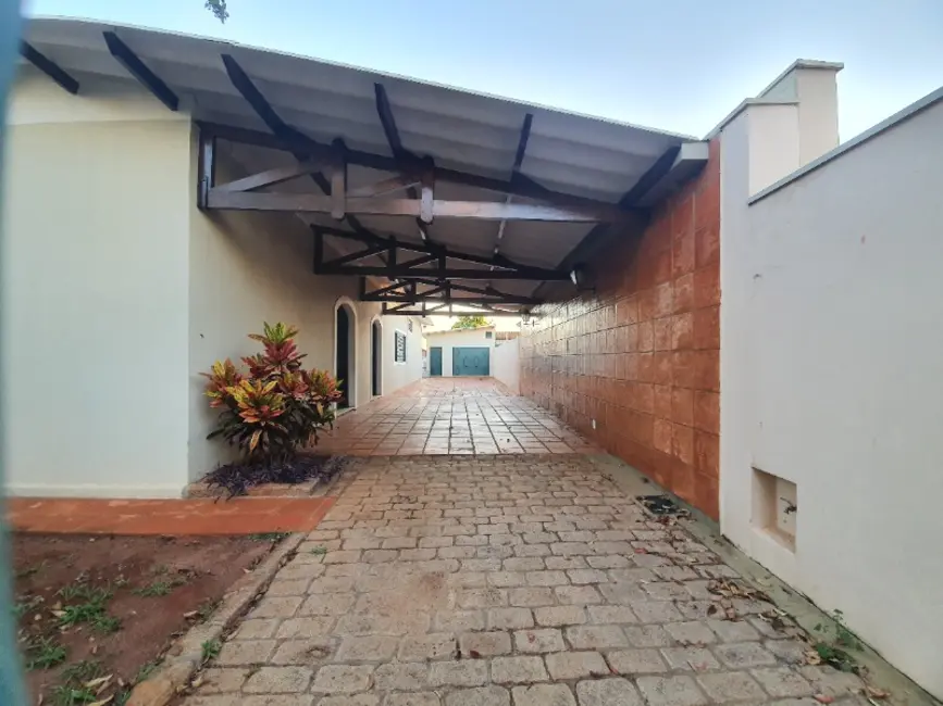 Foto 2 de Casa com 3 quartos à venda, 273m2 em Centro, Araraquara - SP