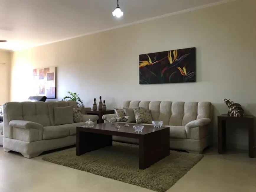 Apartamento com 3 quartos à venda, 181m2 em Centro, Araraquara - SP - imagem 4 Foto 4 de Apartamento com 3 quartos à venda, 181m2 em Centro, Araraquara - SP