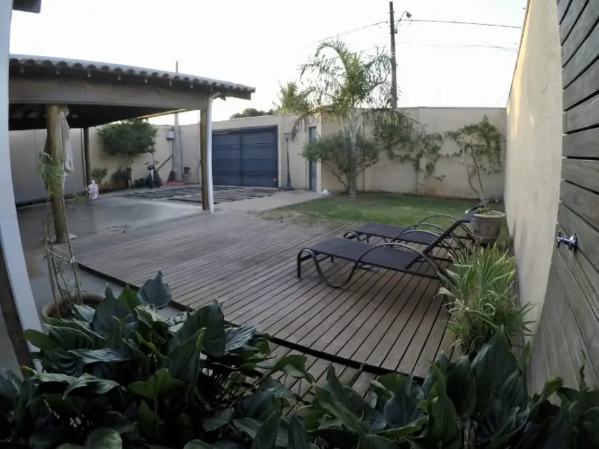 Casa com 2 quartos à venda, 233m2 em Cidade Jardim, Araraquara - SP - imagem 6 Foto 6 de Casa com 2 quartos à venda, 233m2 em Cidade Jardim, Araraquara - SP