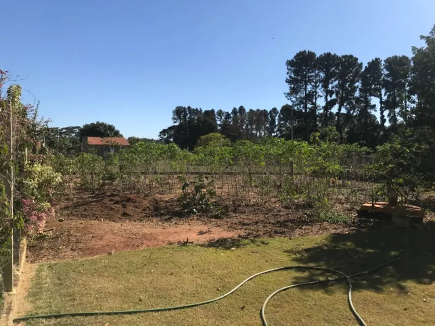Chácara com 3 quartos à venda, 200m2 em Araraquara - SP - imagem 4 Foto 4 de Chácara com 3 quartos à venda, 200m2 em Araraquara - SP