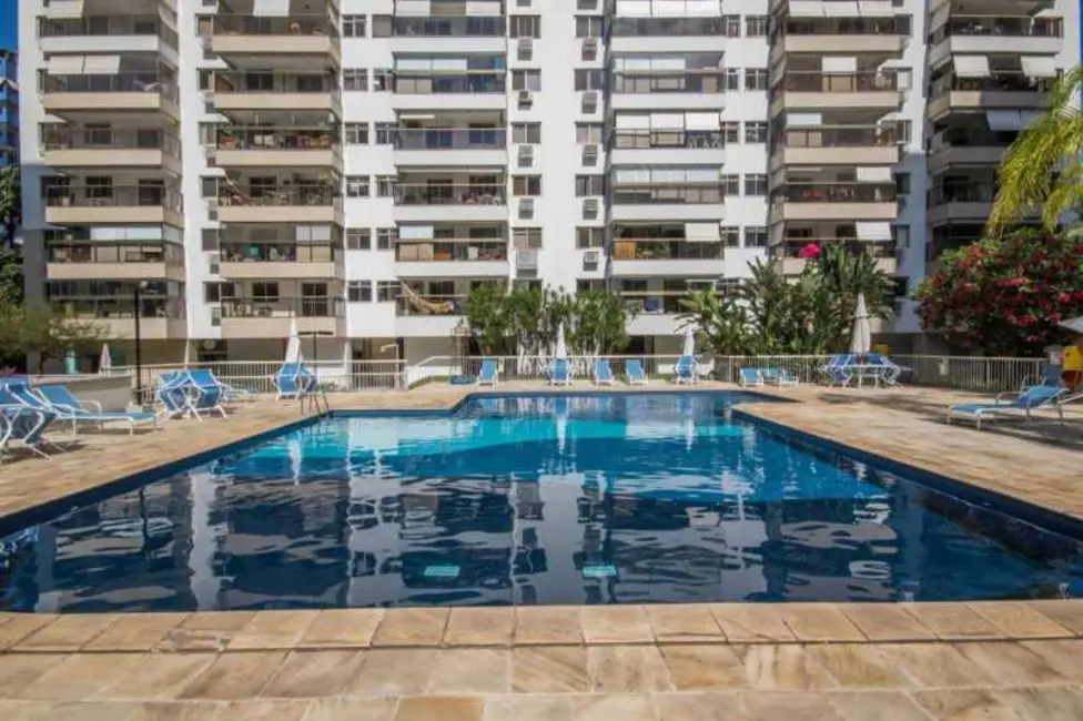 Apartamento com 2 quartos à venda, 74m2 em Jacarepaguá, Rio De Janeiro - RJ - imagem 1 Foto 1 de Apartamento com 2 quartos à venda, 74m2 em Jacarepaguá, Rio De Janeiro - RJ