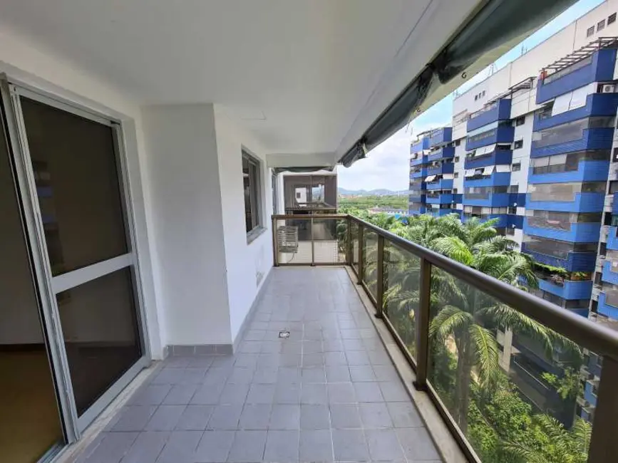 Foto 3 de Apartamento com 2 quartos à venda, 70m2 em Jacarepaguá, Rio De Janeiro - RJ