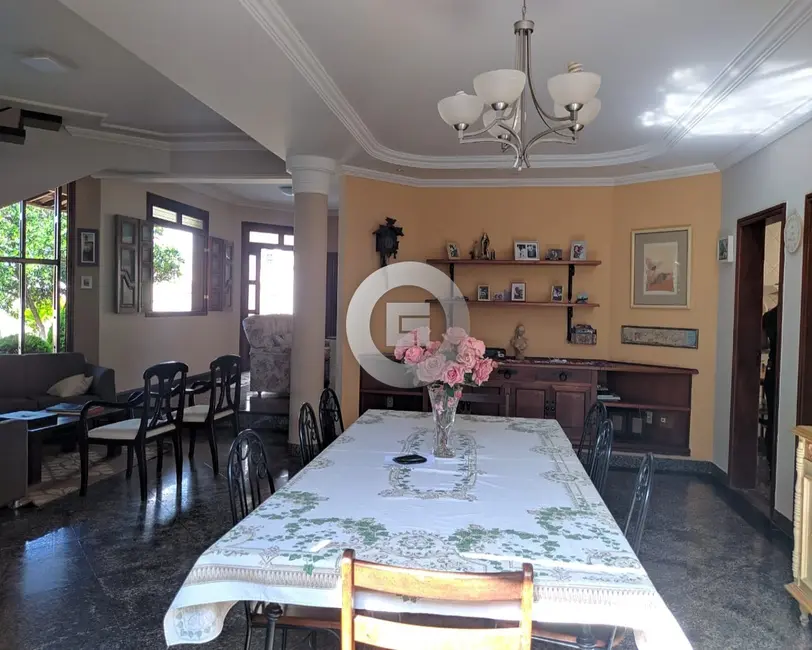 Foto 2 de Casa com 3 quartos à venda, 900m2 em Morada do Sol, Montes Claros - MG