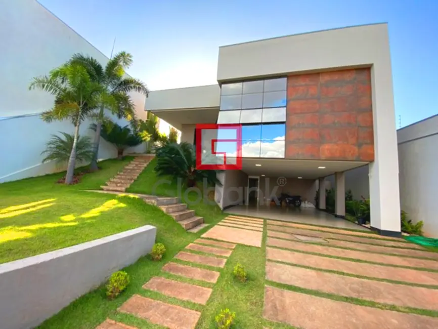 Foto 1 de Casa com 3 quartos à venda, 380m2 em Ibituruna, Montes Claros - MG