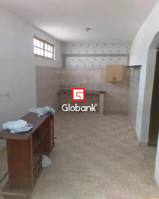 Foto 1 de Casa com 3 quartos à venda, 100m2 em Maracanã, Montes Claros - MG
