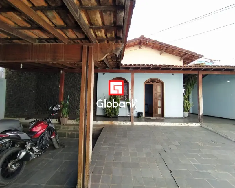 Foto 1 de Casa com 3 quartos à venda, 200m2 em São José, Montes Claros - MG