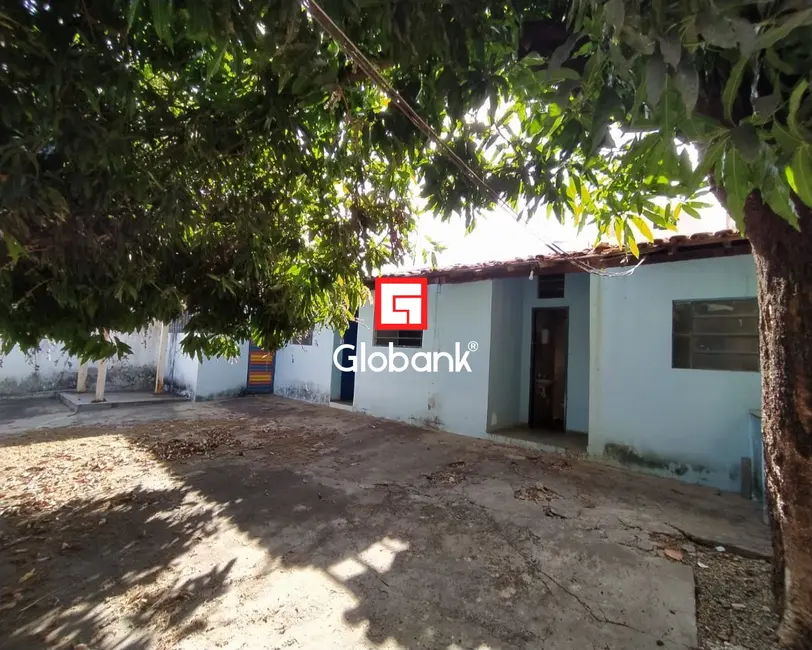 Foto 2 de Casa com 3 quartos à venda, 200m2 em São José, Montes Claros - MG