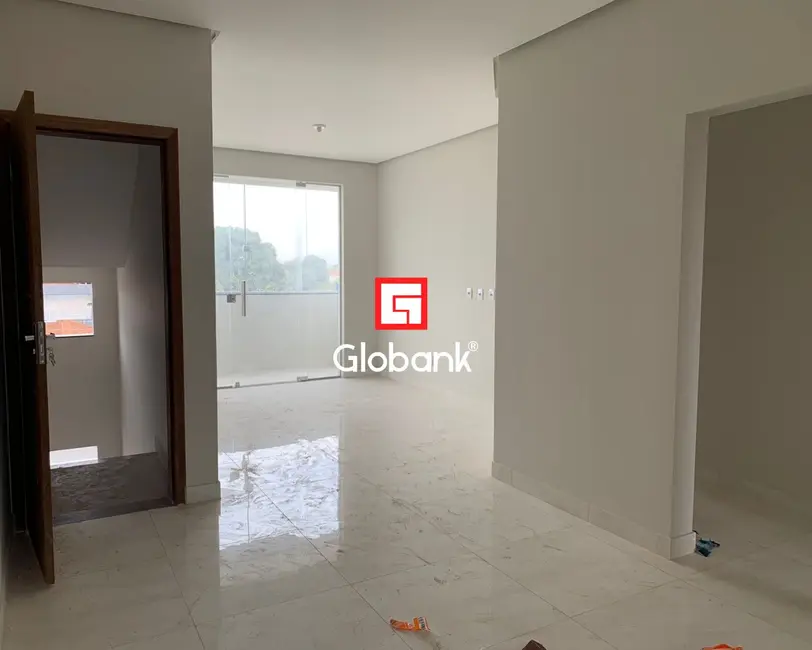 Foto 1 de Apartamento com 3 quartos para alugar, 95m2 em Vila Exposição, Montes Claros - MG