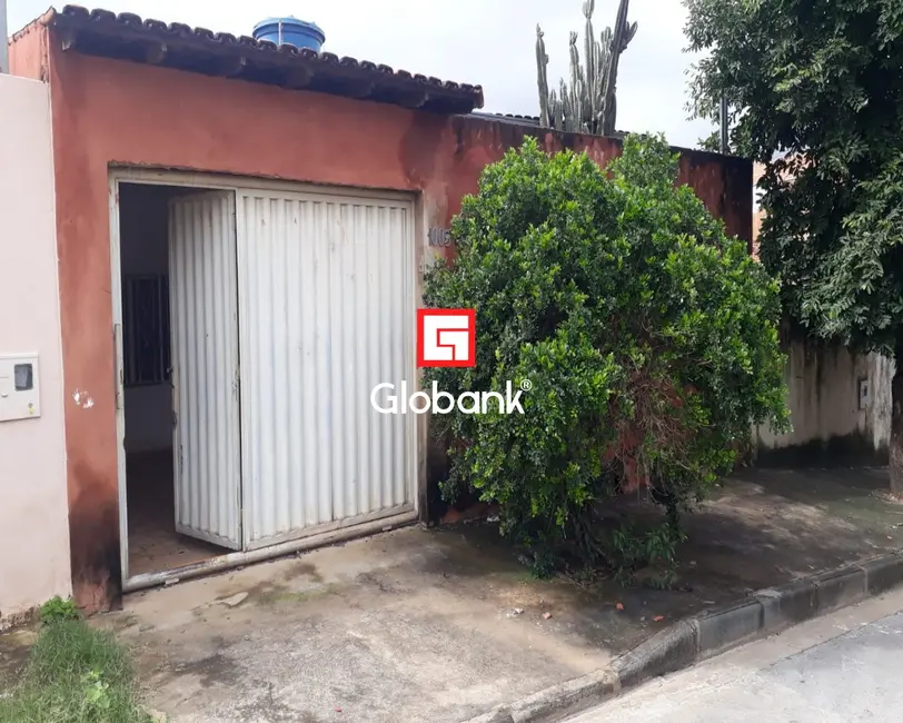 Foto 1 de Casa com 2 quartos à venda, 100m2 em Maracanã, Montes Claros - MG