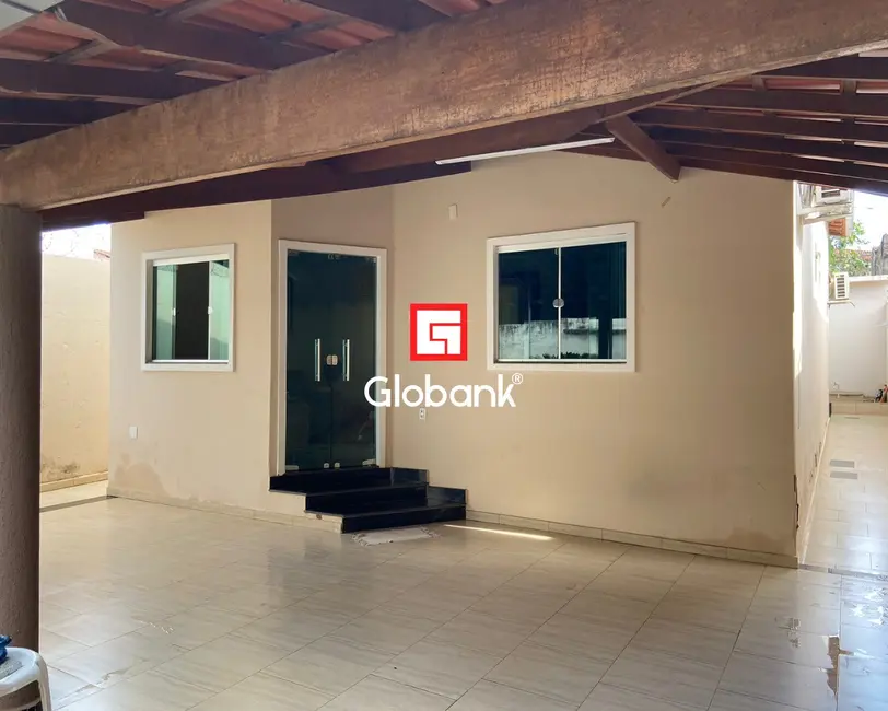 Foto 1 de Casa com 3 quartos à venda, 100m2 em Santa Lúcia, Montes Claros - MG