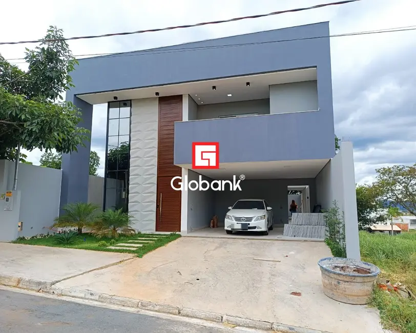 Foto 1 de Casa com 6 quartos à venda, 500m2 em Jaraguá, Montes Claros - MG