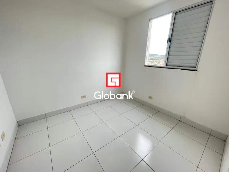 Foto 2 de Apartamento com 2 quartos à venda, 67m2 em Vila Brasília, Montes Claros - MG