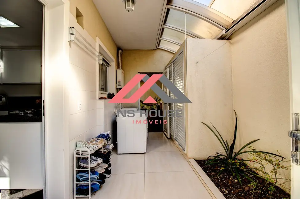 Casa de Condomínio com 3 quartos à venda, 210m2 em Demarchi, Sao Bernardo Do Campo - SP - imagem 7 Foto 7 de Casa de Condomínio com 3 quartos à venda, 210m2 em Demarchi, Sao Bernardo Do Campo - SP