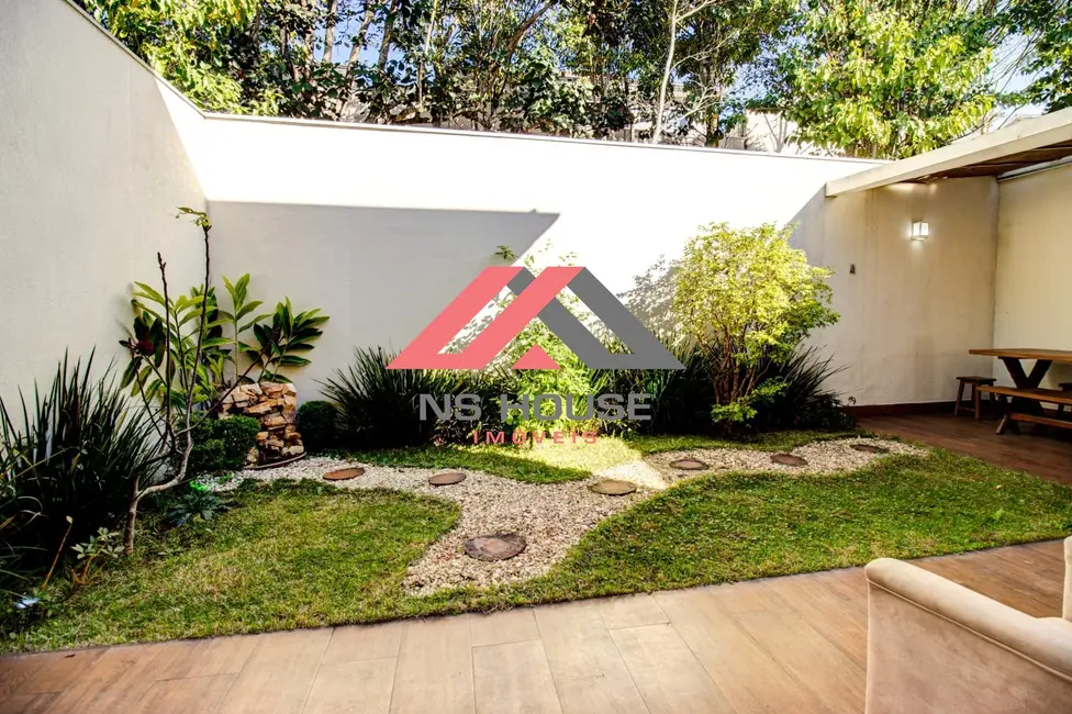 Casa de Condomínio com 3 quartos à venda, 210m2 em Demarchi, Sao Bernardo Do Campo - SP - imagem 4 Foto 4 de Casa de Condomínio com 3 quartos à venda, 210m2 em Demarchi, Sao Bernardo Do Campo - SP