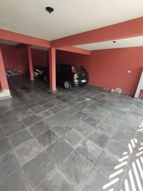 Foto 3 de Casa com 5 quartos à venda, 324m2 em Taboão, Diadema - SP