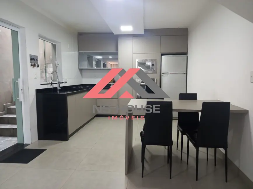 Foto 4 de Casa com 2 quartos à venda, 200m2 em Vila Sacadura Cabral, Santo Andre - SP