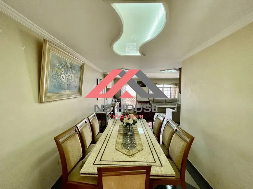 Casa com 3 quartos à venda, 210m2 em Sao Caetano Do Sul - SP - imagem 8 Foto 8 de Casa com 3 quartos à venda, 210m2 em Sao Caetano Do Sul - SP