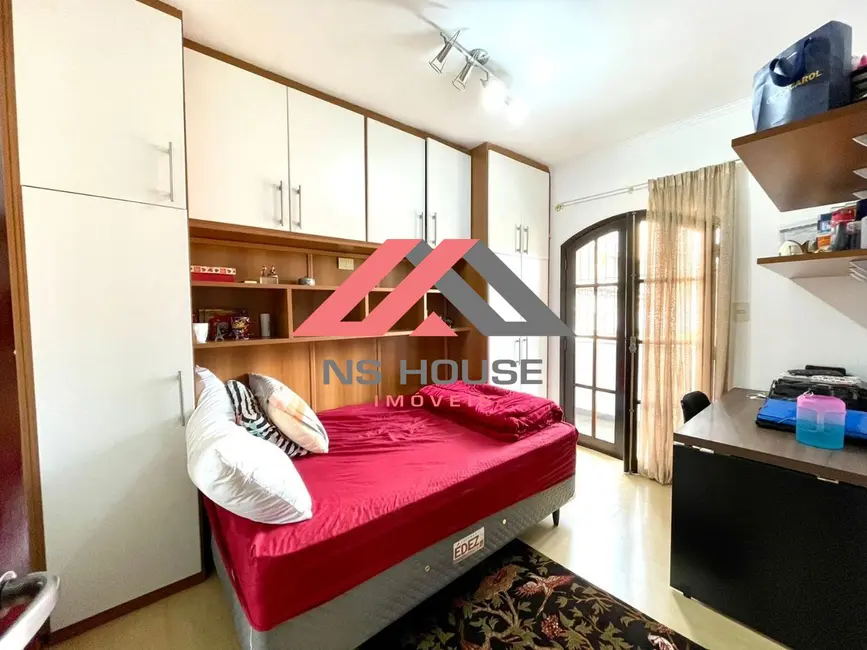 Casa com 3 quartos à venda, 210m2 em Sao Caetano Do Sul - SP - imagem 7 Foto 7 de Casa com 3 quartos à venda, 210m2 em Sao Caetano Do Sul - SP