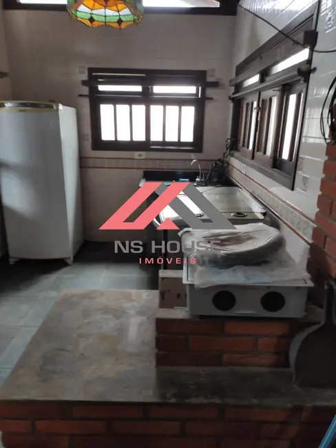 Foto 9 de Casa com 2 quartos à venda, 89m2 em Itanhaem - SP