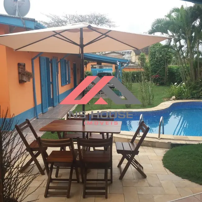 Foto 3 de Casa com 3 quartos à venda, 200m2 em Itanhaem - SP