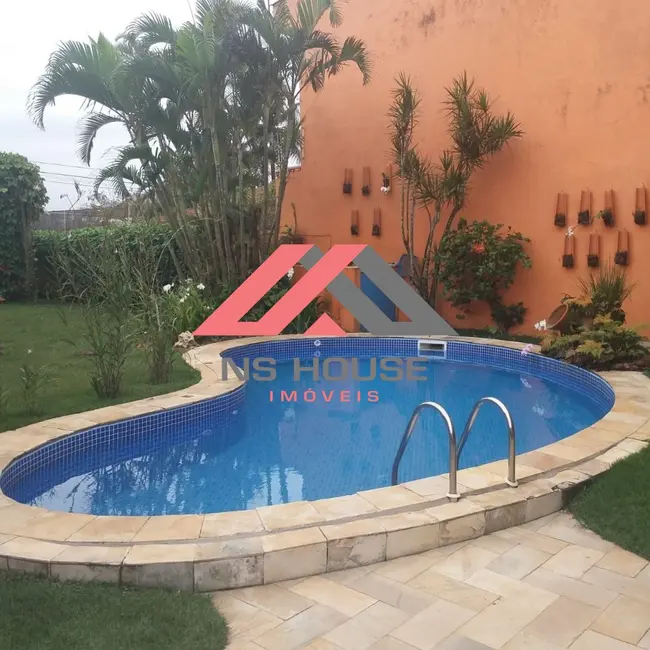 Foto 2 de Casa com 3 quartos à venda, 200m2 em Itanhaem - SP