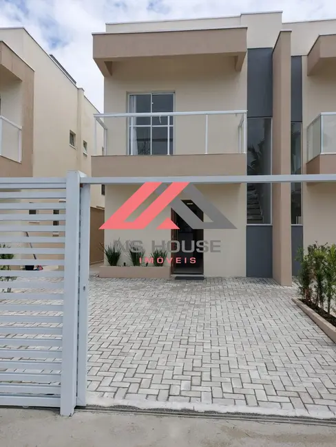 Foto 1 de Casa com 2 quartos à venda, 83m2 em Itanhaem - SP