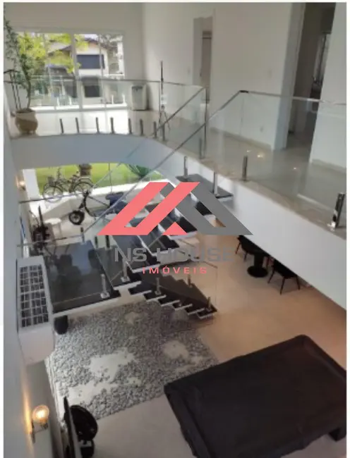 Casa de Condomínio com 3 quartos à venda, 279m2 em Centro, Bertioga - SP - imagem 2 Foto 2 de Casa de Condomínio com 3 quartos à venda, 279m2 em Centro, Bertioga - SP