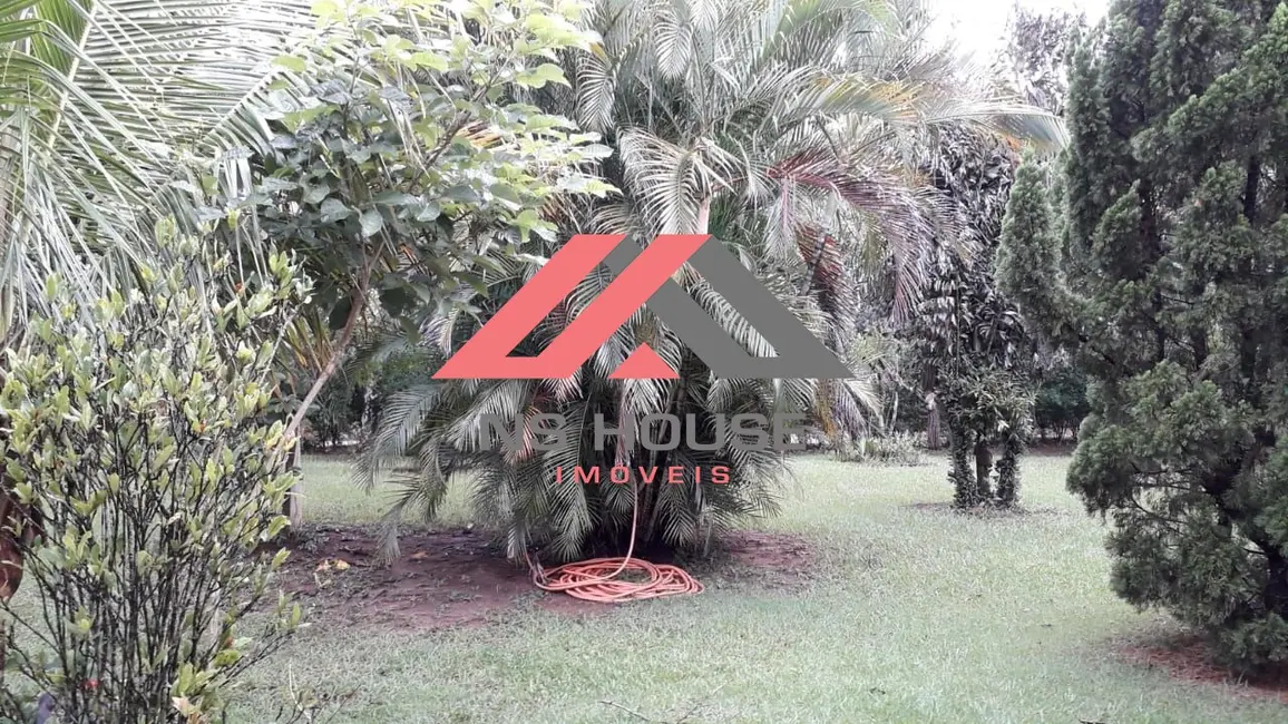 Foto 4 de Chácara com 4 quartos à venda, 210m2 em Avecuia do Alto, Porto Feliz - SP