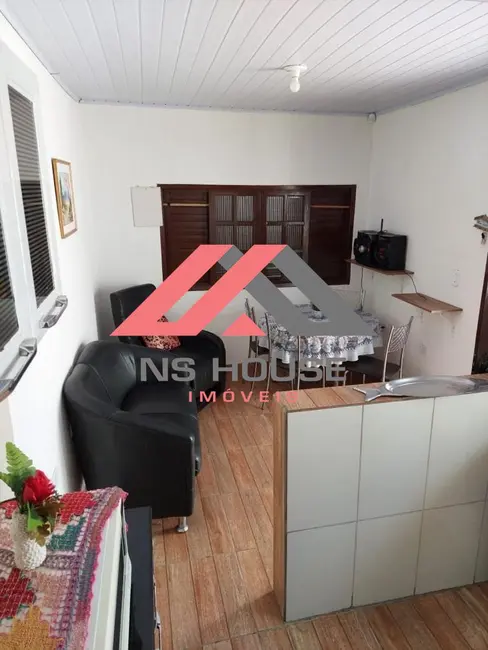 Foto 4 de Casa com 2 quartos à venda, 68m2 em Mongagua - SP