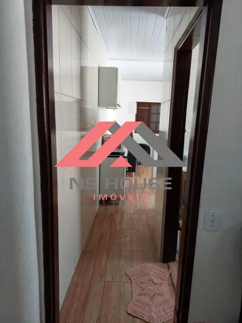 Foto 2 de Casa com 2 quartos à venda, 68m2 em Mongagua - SP