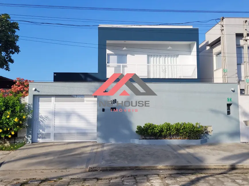 Foto 1 de Casa com 3 quartos à venda, 222m2 em Itanhaem - SP