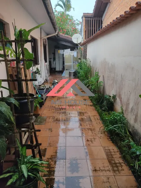 Foto 3 de Casa com 5 quartos à venda, 152m2 em Itanhaem - SP