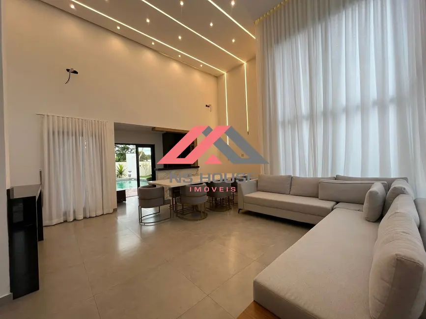 Foto 2 de Casa de Condomínio com 3 quartos à venda, 153m2 em Pardinho - SP