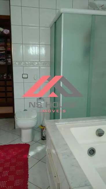 Casa com 3 quartos à venda, 257m2 em Sao Bernardo Do Campo - SP - imagem 5 Foto 5 de Casa com 3 quartos à venda, 257m2 em Sao Bernardo Do Campo - SP