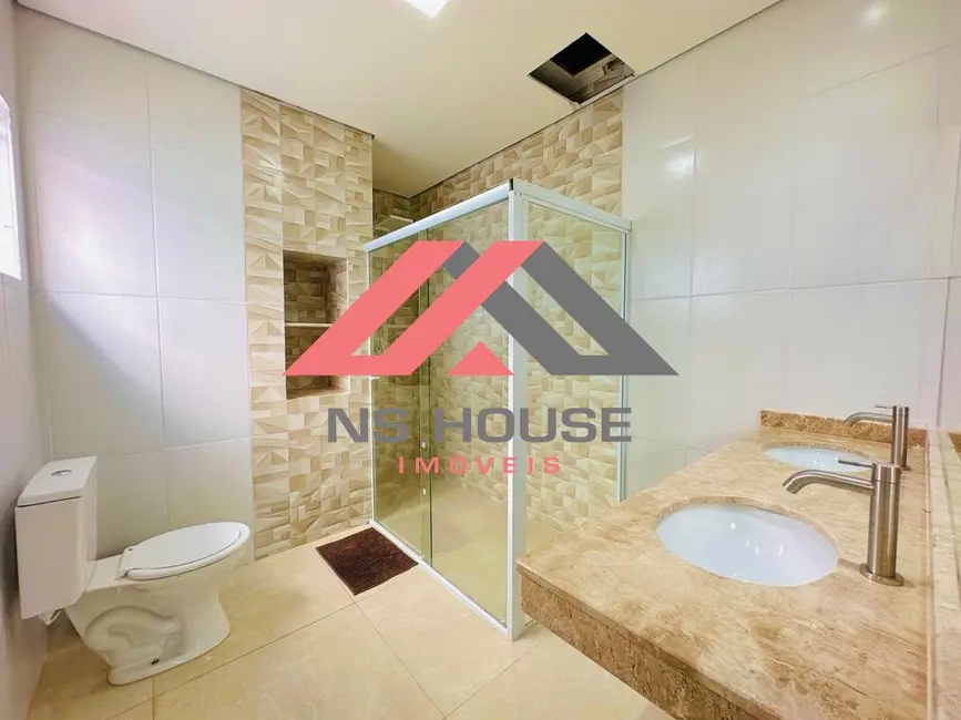 Foto 8 de Casa com 4 quartos à venda, 310m2 em Itanhaem - SP