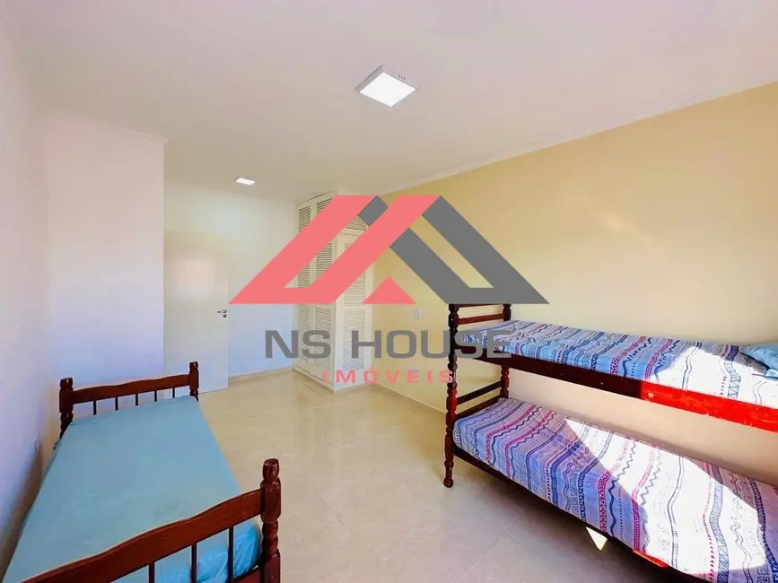 Foto 3 de Casa com 4 quartos à venda, 310m2 em Itanhaem - SP