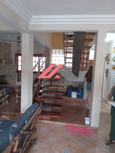 Foto 3 de Casa com 5 quartos à venda, 258m2 em Itanhaem - SP