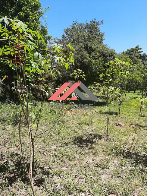 Foto 2 de Terreno / Lote à venda, 1550m2 em Porangaba - SP