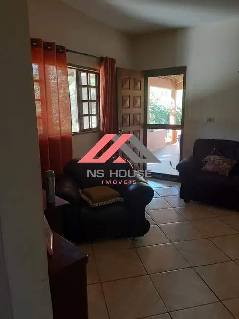 Foto 3 de Chácara com 4 quartos à venda, 200m2 em Porangaba - SP