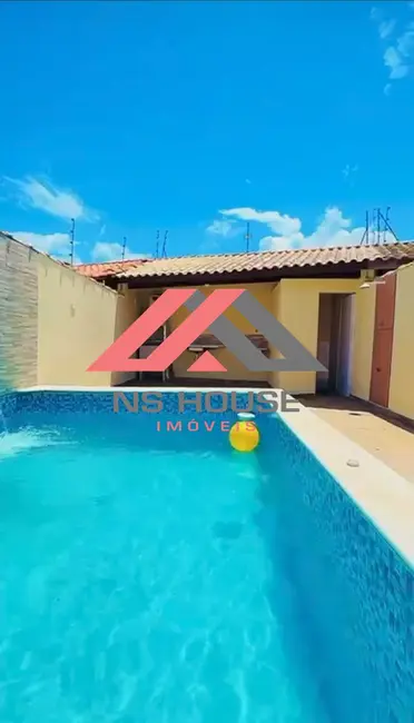 Foto 1 de Casa com 2 quartos à venda, 65m2 em Itanhaem - SP