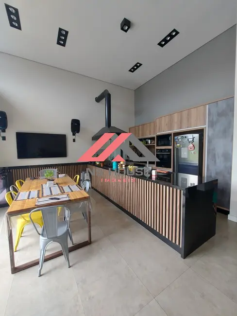 Casa de Condomínio com 4 quartos à venda, 231m2 em Condomínio Residencial Reserva de Atibaia, Atibaia - SP - imagem 2 Foto 2 de Casa de Condomínio com 4 quartos à venda, 231m2 em Condomínio Residencial Reserva de Atibaia, Atibaia - SP